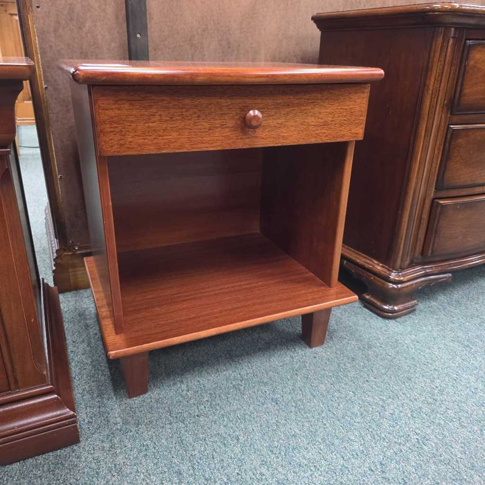 NIGHTSTAND SK