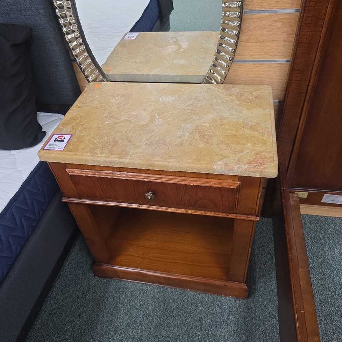 NIGHTSTAND SK