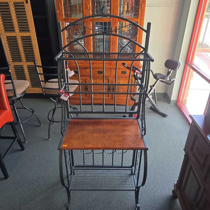 BAKERS RACK TM