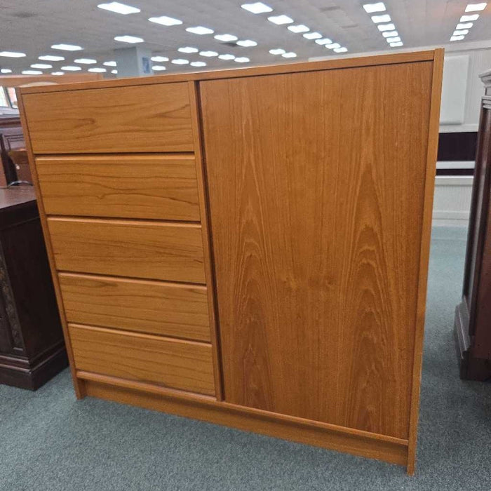 GENTLEMANS CHEST ATH
