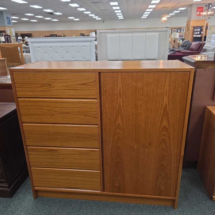GENTLEMANS CHEST ATH