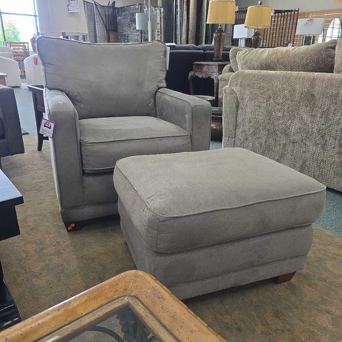 LAZBOY CHAIR WITH OTTOMAN LSH