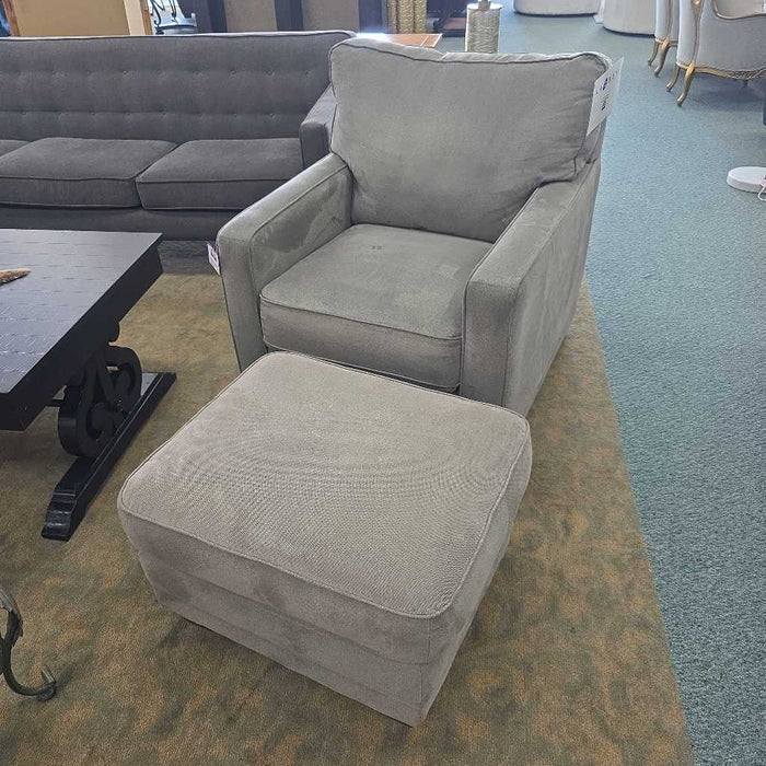LAZBOY CHAIR WITH OTTOMAN LSH