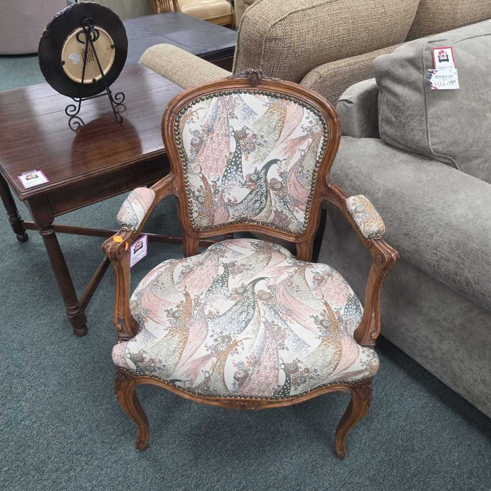 ACCENT CHAIR KL