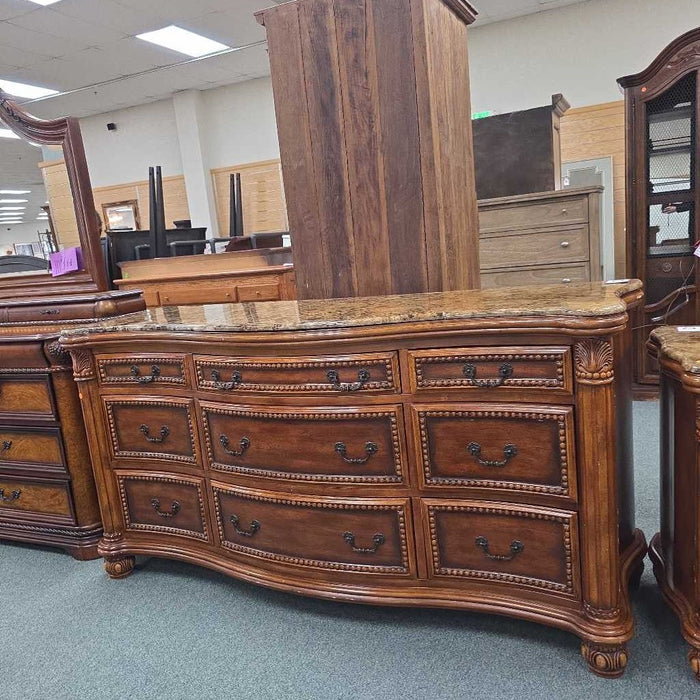 DRESSER WITH MIRROR LSH