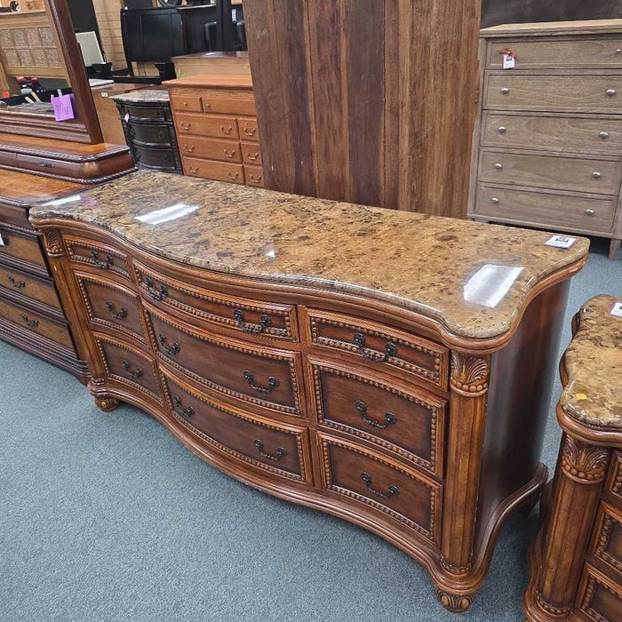 DRESSER WITH MIRROR LSH