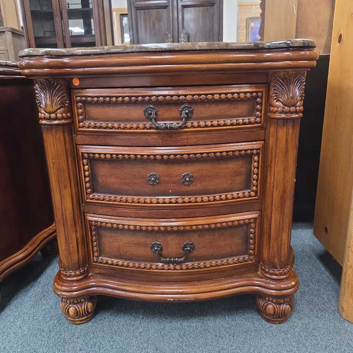 NIGHTSTAND *DAMAGED SK