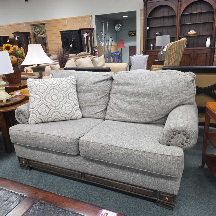 LOVESEAT BBM