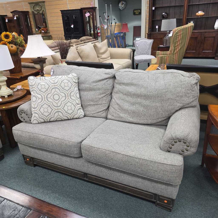 LOVESEAT BBM