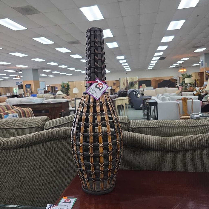 BASKET VASE AT