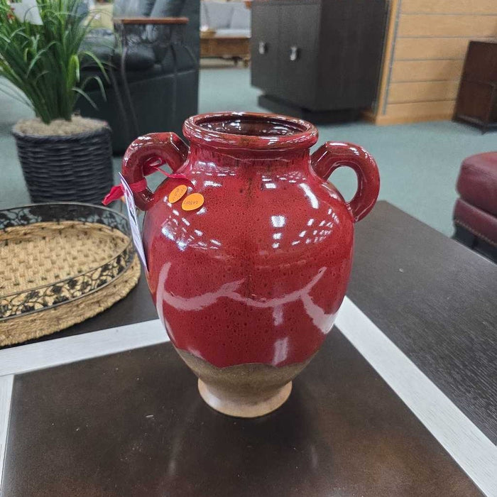 RED VASE BT