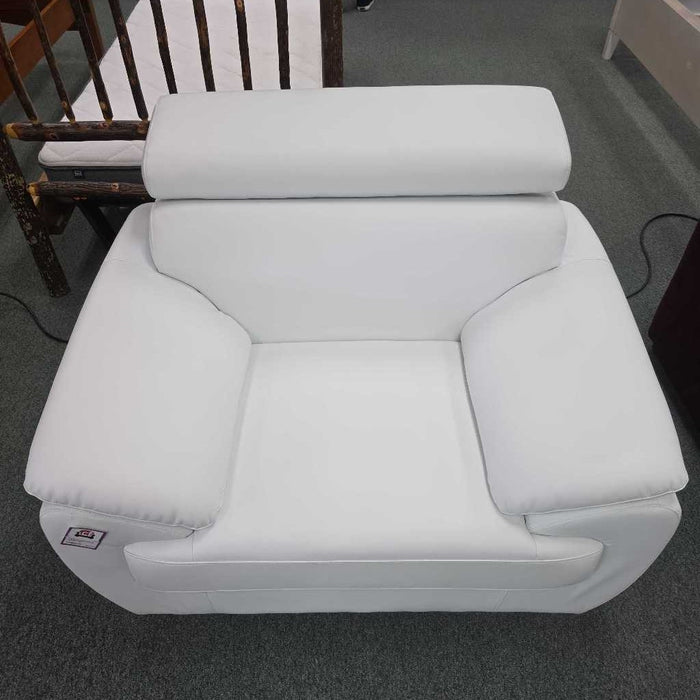 WHITE CHAIR LSH