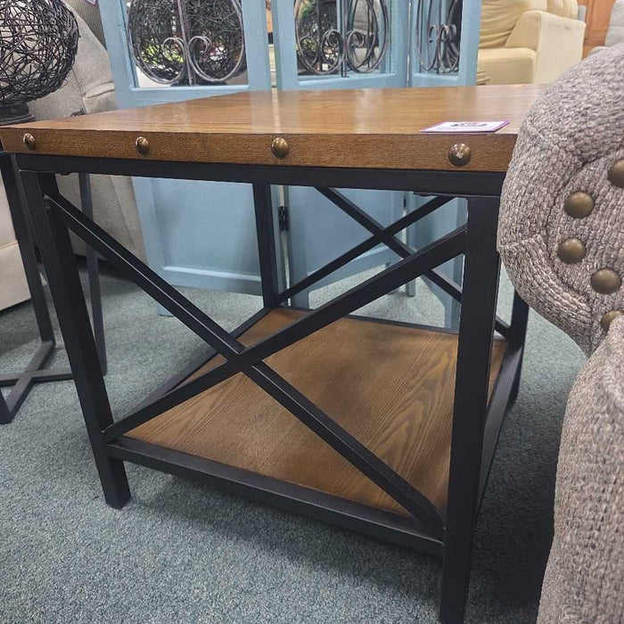 WOOD AND METAL END TABLE KL