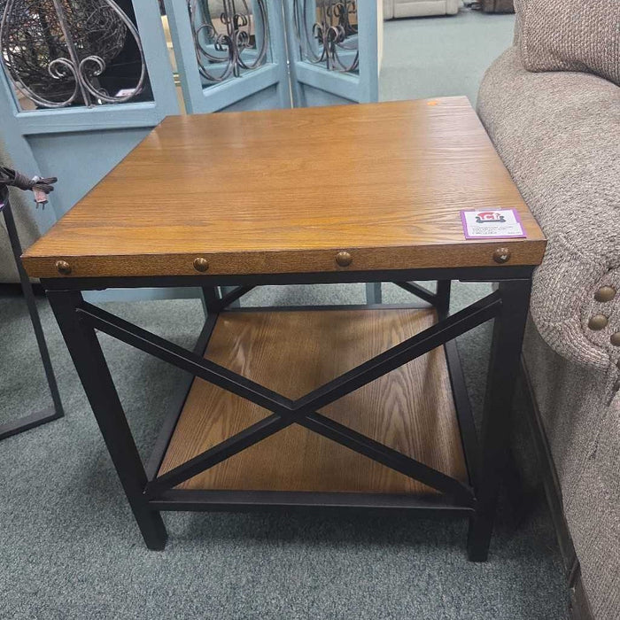 WOOD AND METAL END TABLE KL