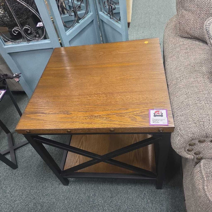 WOOD AND METAL END TABLE KL