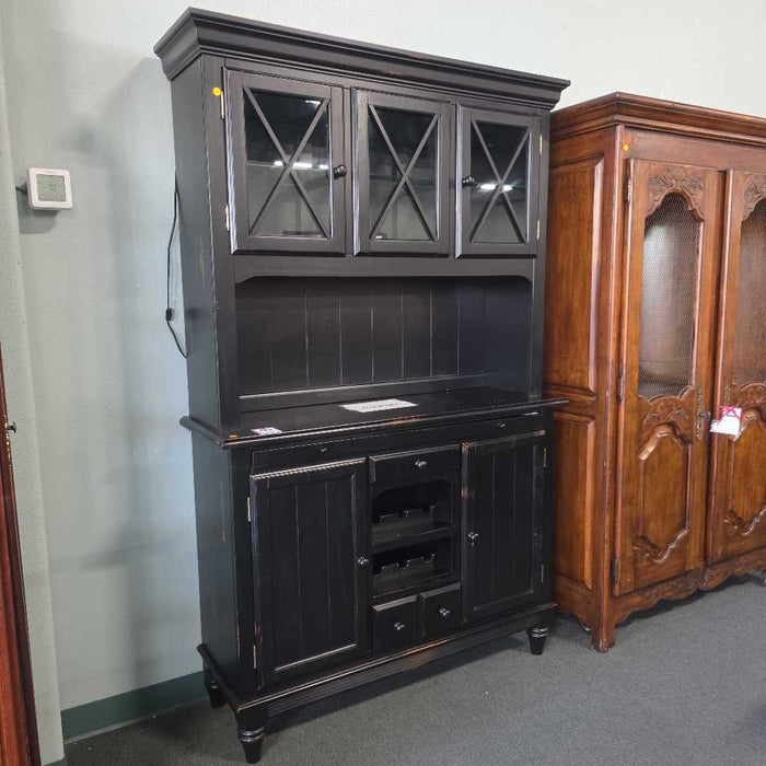 POTTERY BARN SIDEBOARD WITH HUTCH LSH