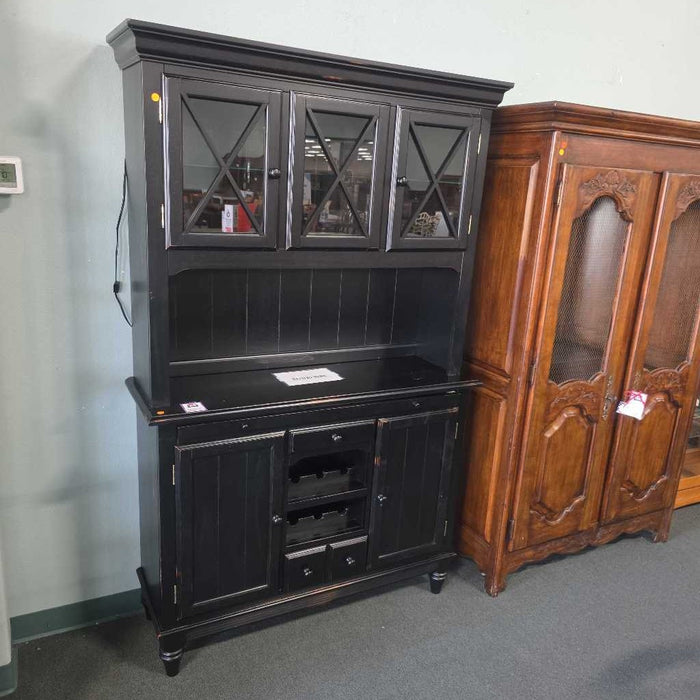 POTTERY BARN SIDEBOARD WITH HUTCH LSH