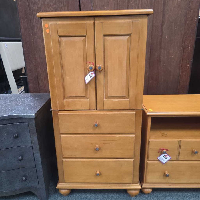 ETHAN ALLEN ARMOIRE BST