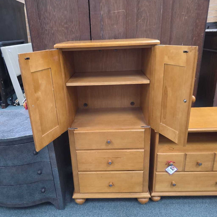 ETHAN ALLEN ARMOIRE BST