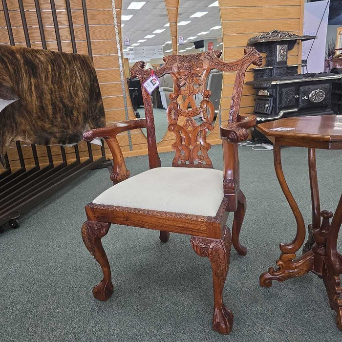 ACCENT CHAIR TB