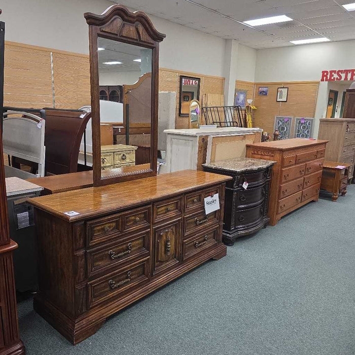 STANLEY DRESSER WITH MIRROR BTK