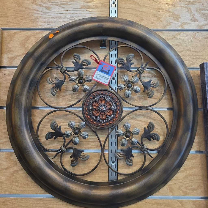 ROUND METAL WALL DECOR LS