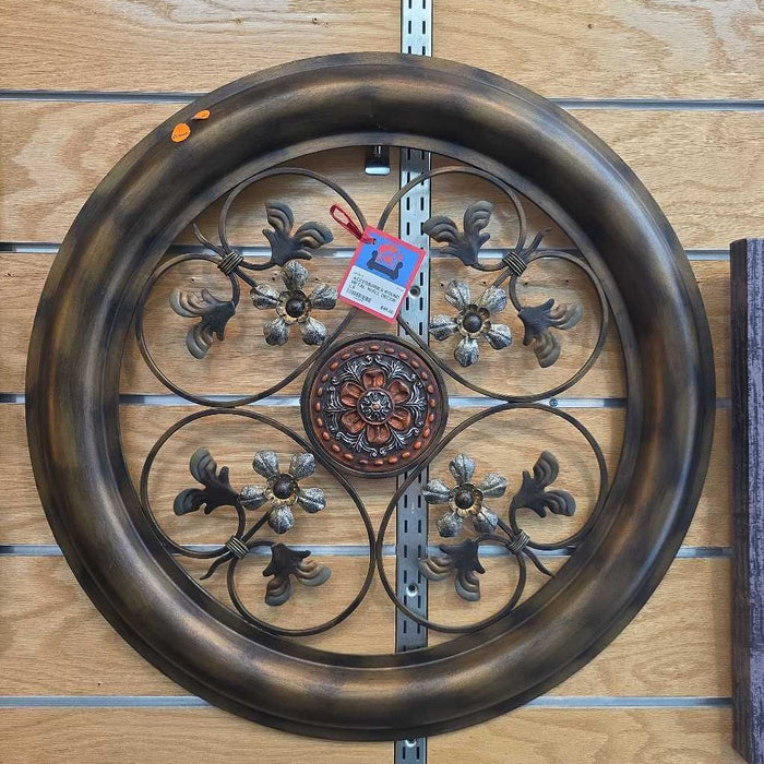 ROUND METAL WALL DECOR LS