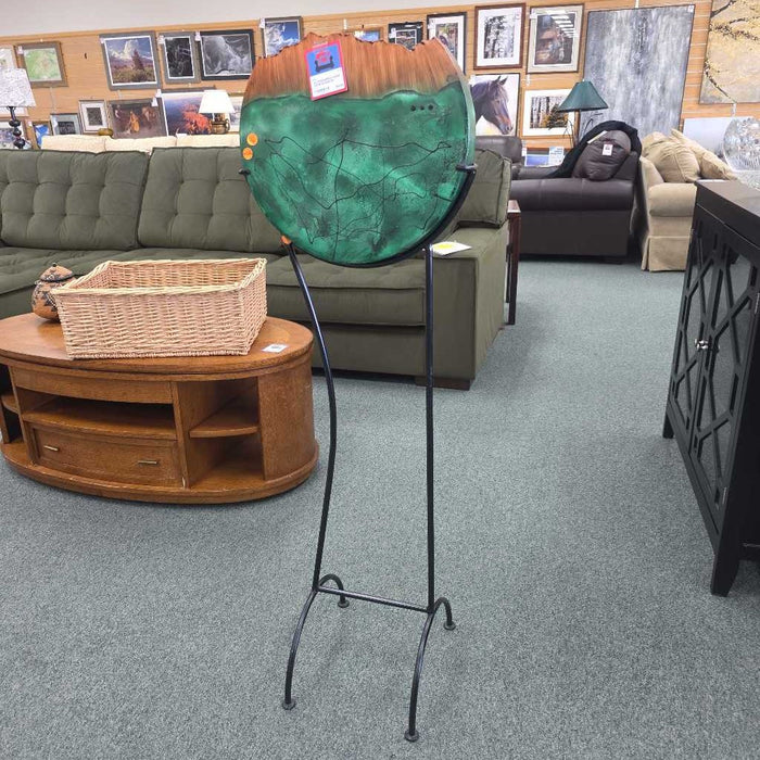 VASE WITH STAND KL
