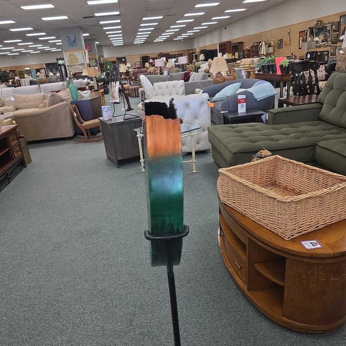 VASE WITH STAND KL