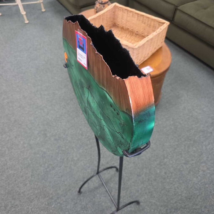 VASE WITH STAND KL
