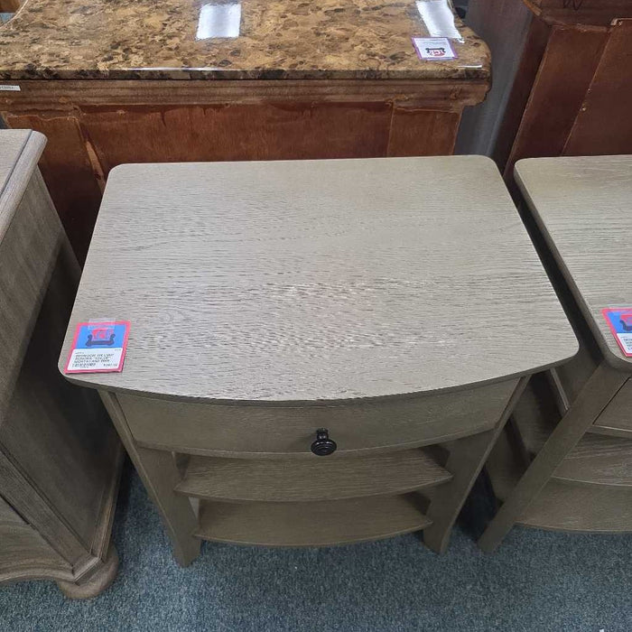 WILLIAM SONOMA "CHLOE" NIGHTSTAND BBM