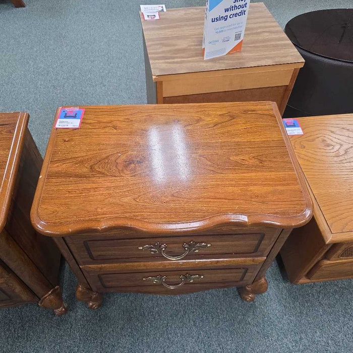 NIGHTSTAND AT