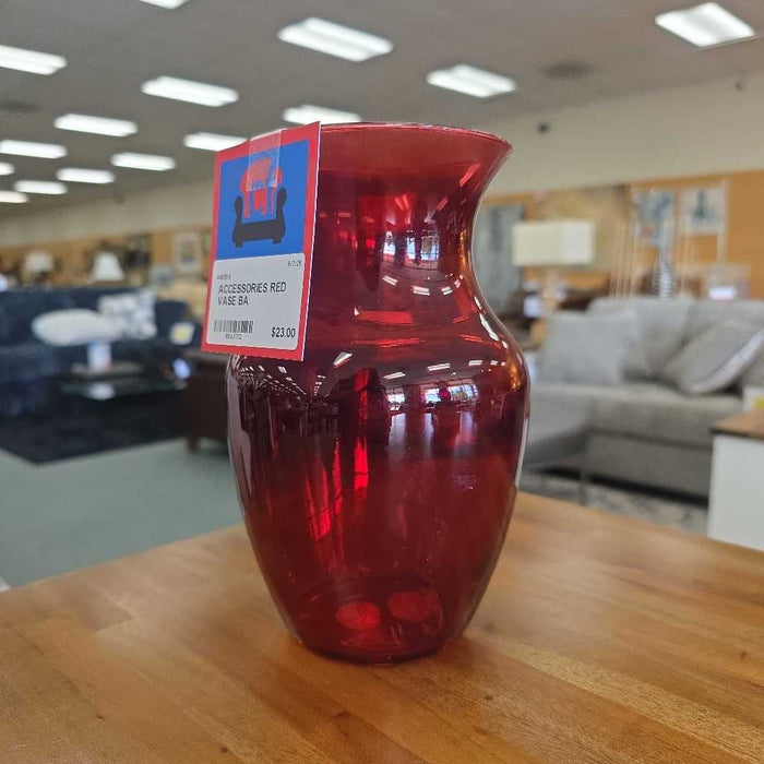 RED VASE