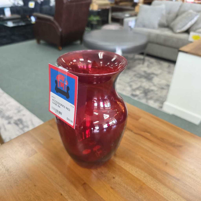 RED VASE