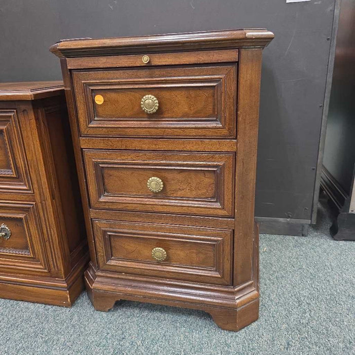 NIGHTSTAND LS