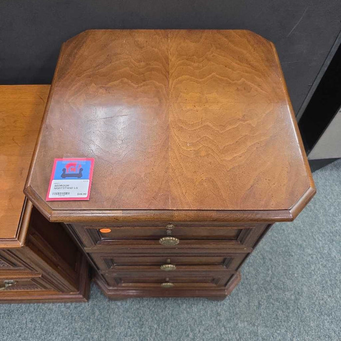 NIGHTSTAND LS
