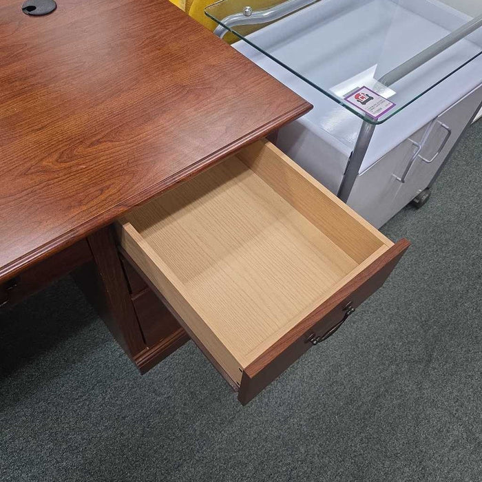 DESK BTK