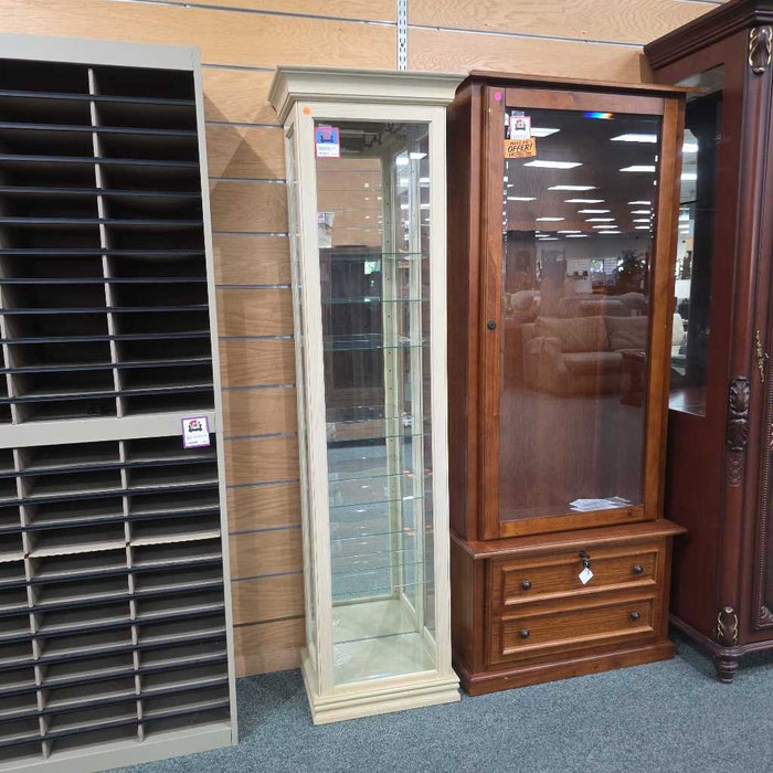 CURIO CABINET BAH