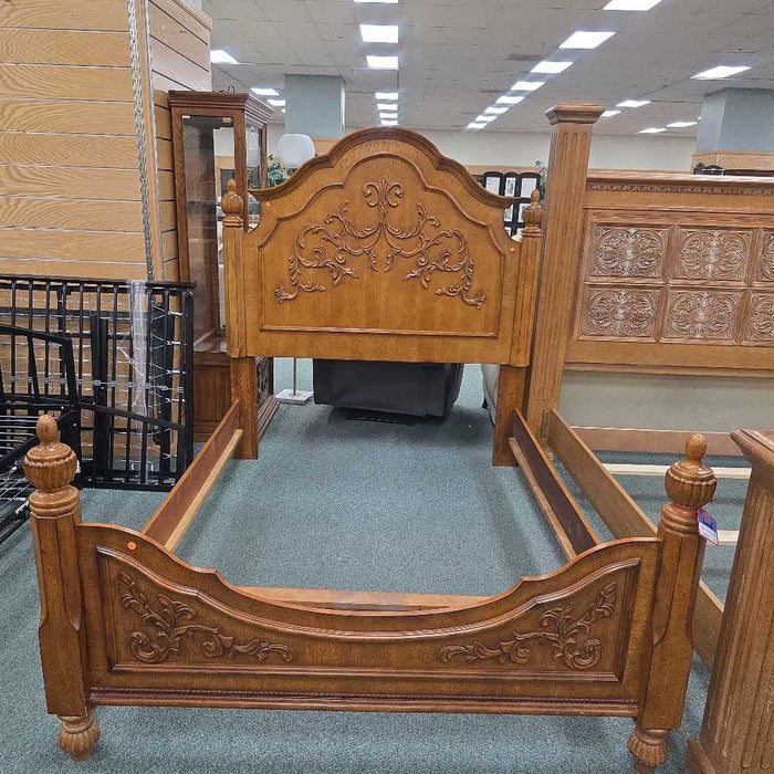 QUEEN BED LSH