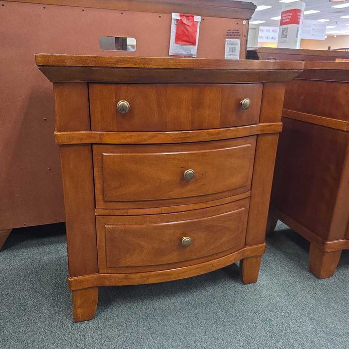 BROYHILL NIGHTSTAND BAH