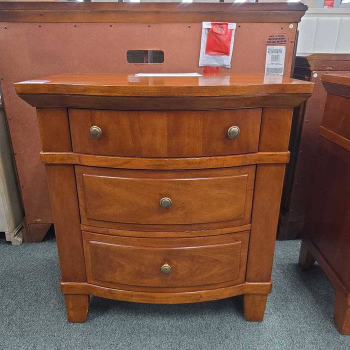 BROYHILL NIGHTSTAND BAH