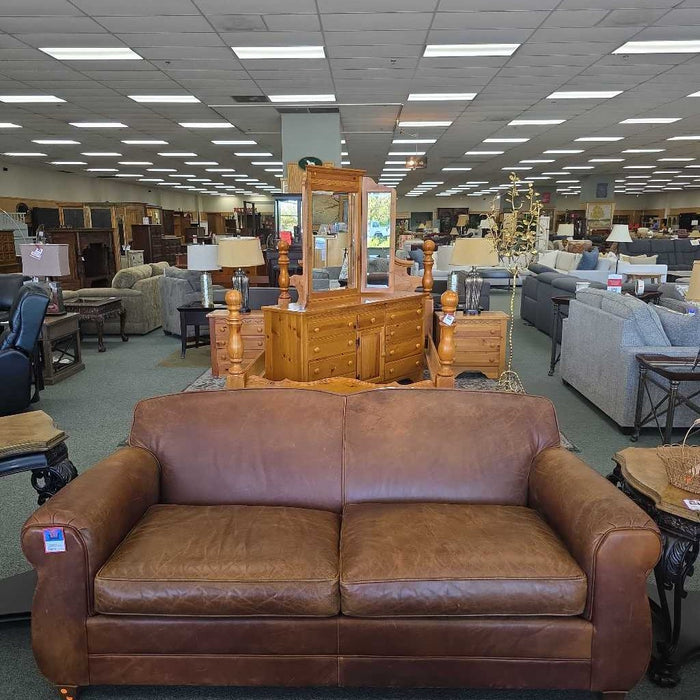 LEATHER LOVESEAT KLH