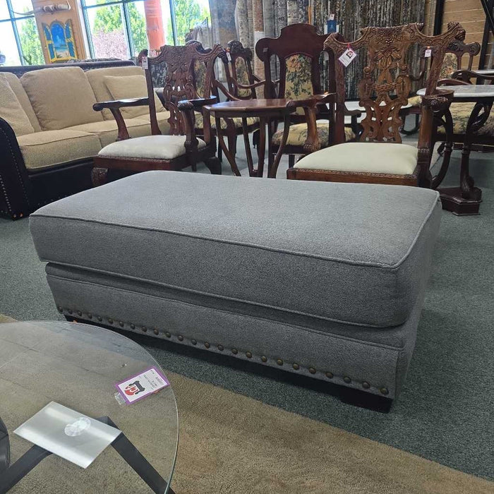 CHAIR AND A HALF WITH OTTOMAN LSH