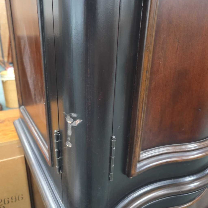 ARMOIRE BTK