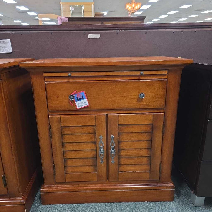 ETHAN ALLEN NIGHTSTAND BHC