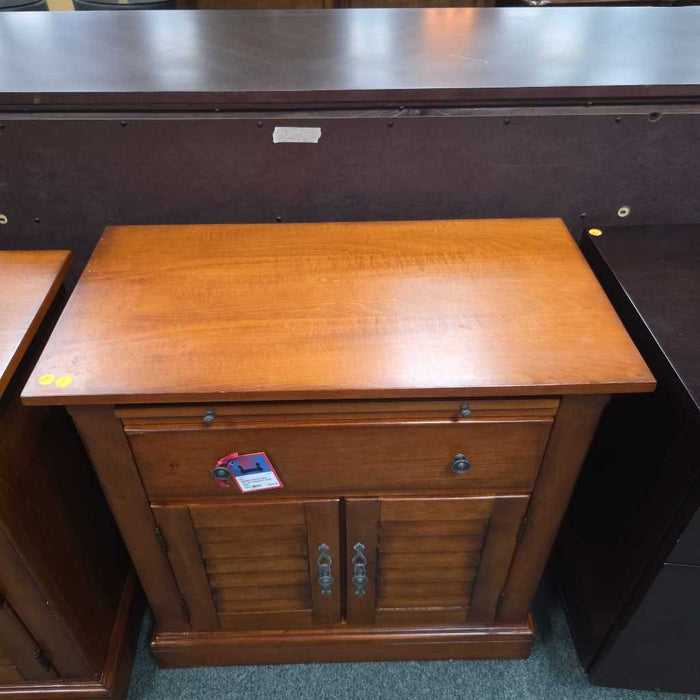 ETHAN ALLEN NIGHTSTAND BHC