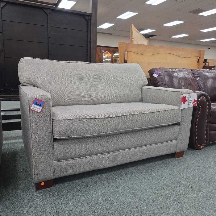 SLEEPER CHAIR & HALF ALK