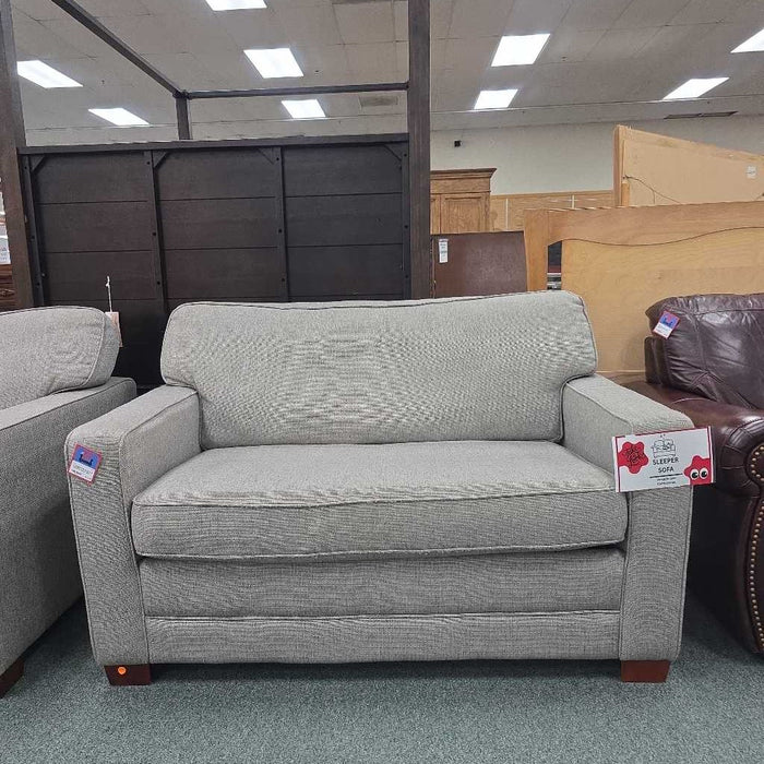 SLEEPER CHAIR & HALF ALK