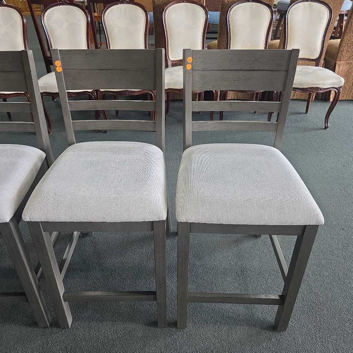 SET OF 4 STOOLS BTK