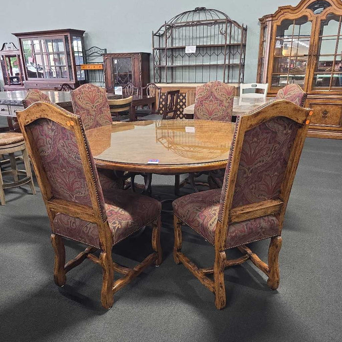 TABLE WITH 6 CHAIRS SKH